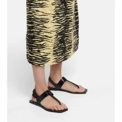 Christian Louboutin Cubongo Croc-effect Leather Thong Sandals -Christian Louboutin Sales unnamed file 1985